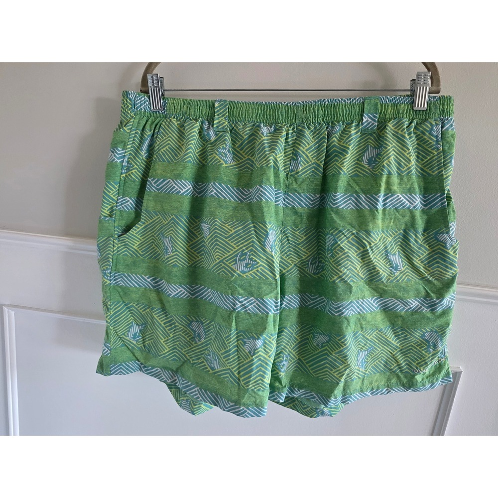 Columbia PFG Backcast III Water Shorts Mens XXL Green Blue Fish Print 6 Inseam‎